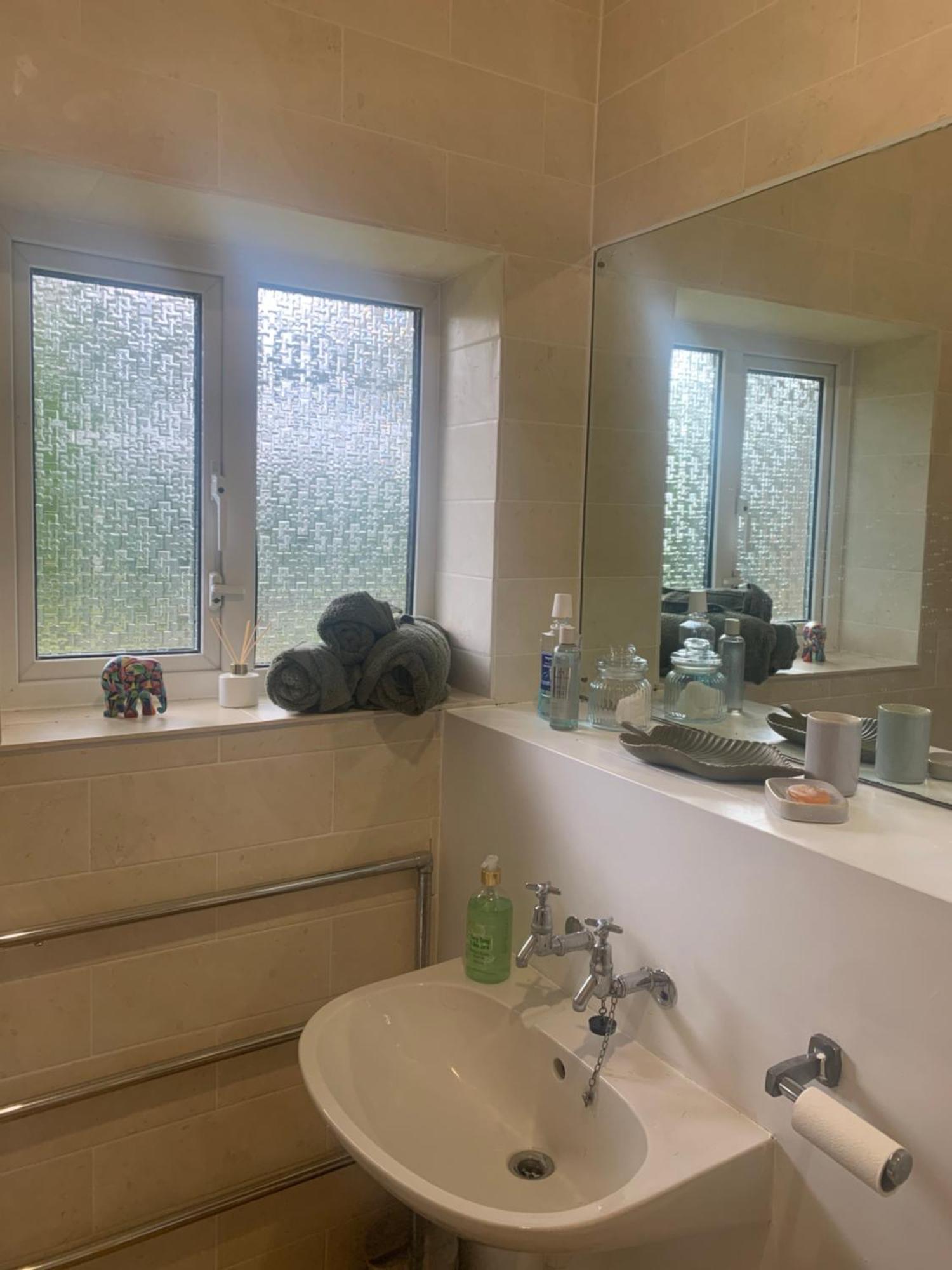 Newly Refurbished One Bedroom With Additional Sofa Bed Self Contained Flat In Garden Abbots Langley エクステリア 写真
