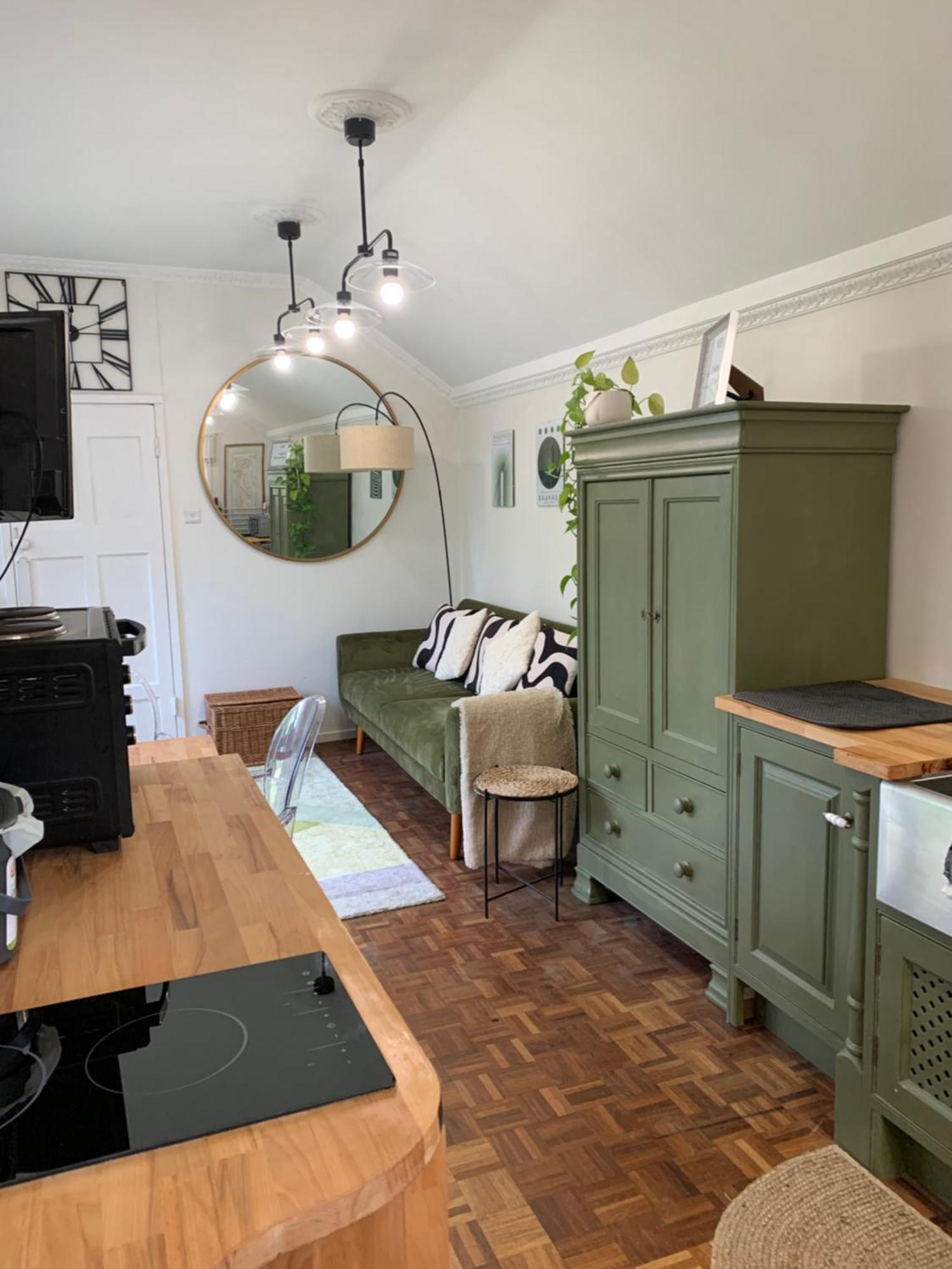 Newly Refurbished One Bedroom With Additional Sofa Bed Self Contained Flat In Garden Abbots Langley エクステリア 写真
